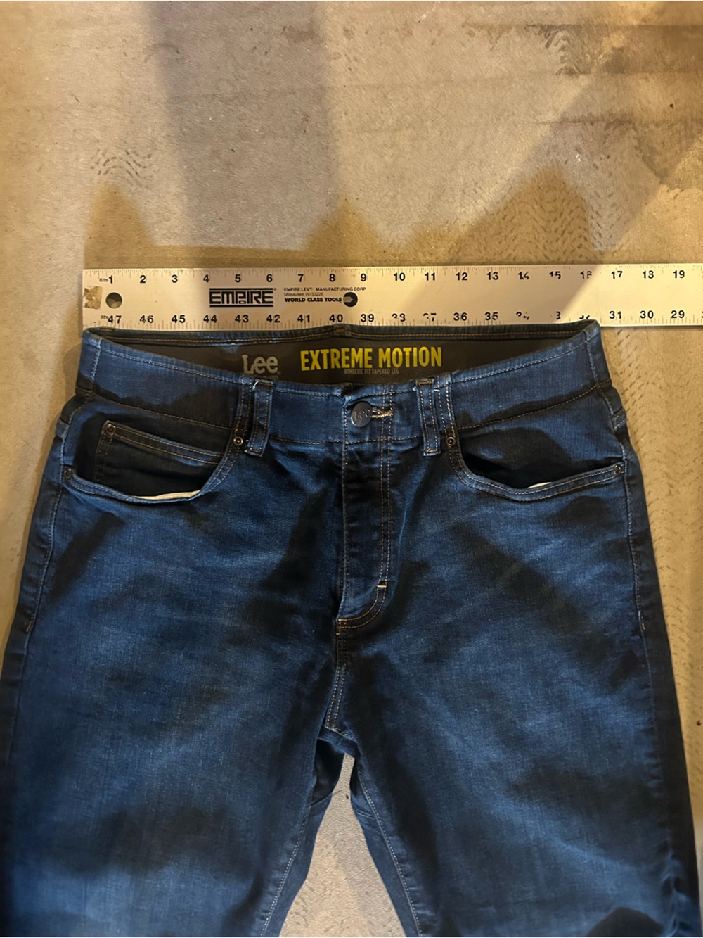 BOGO Lee Extreme Motion Athletic Taper Jeans 33x30 - Picture 5 of 8